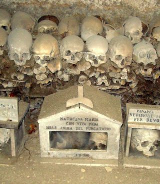 Il Cimitero delle Fontanelle